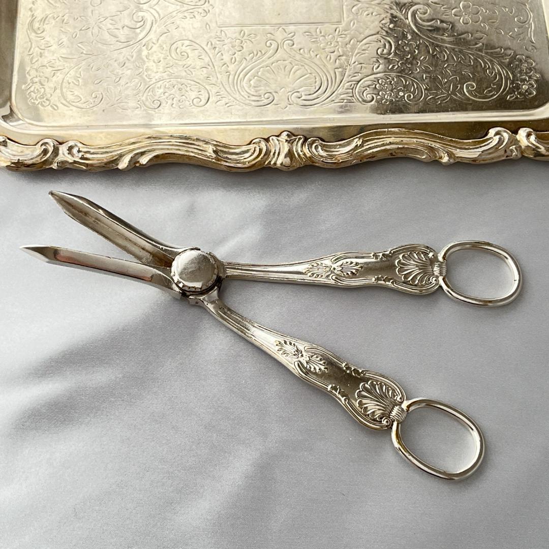 【英国】 キングスパターンのグレープシザー / 葡萄鋏【シルバープレート】