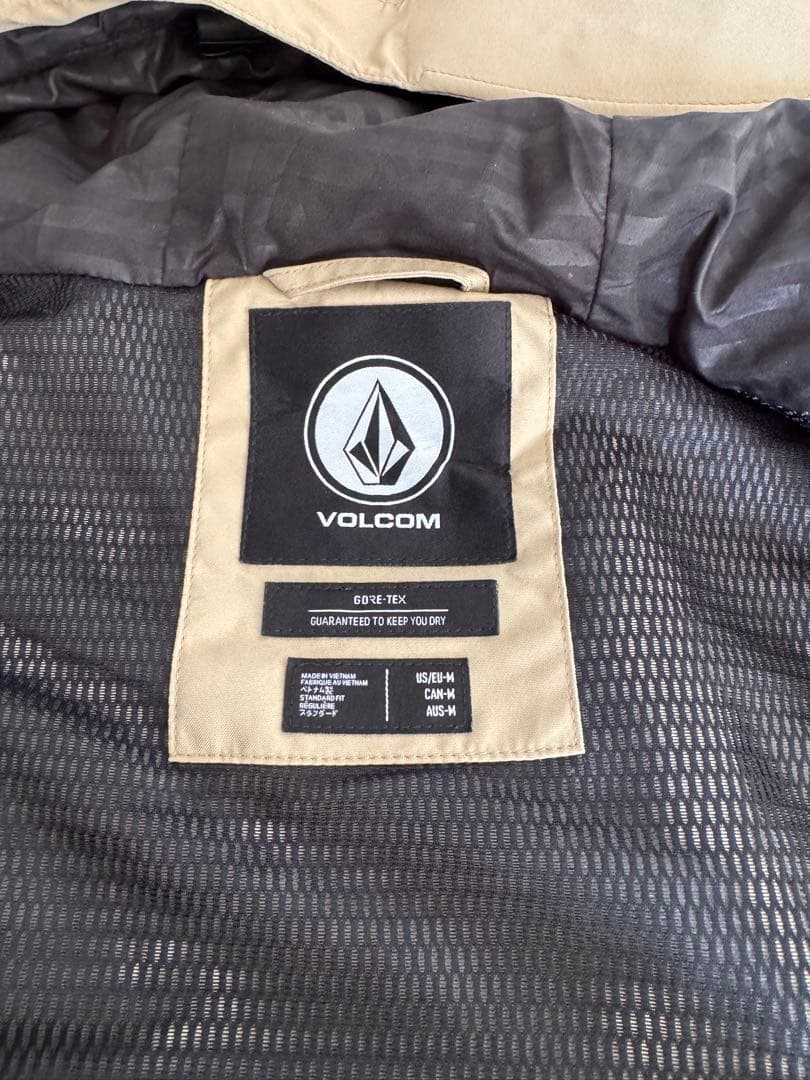 ボルコムGORE-TEX上下セット　M スノーボードウェア
