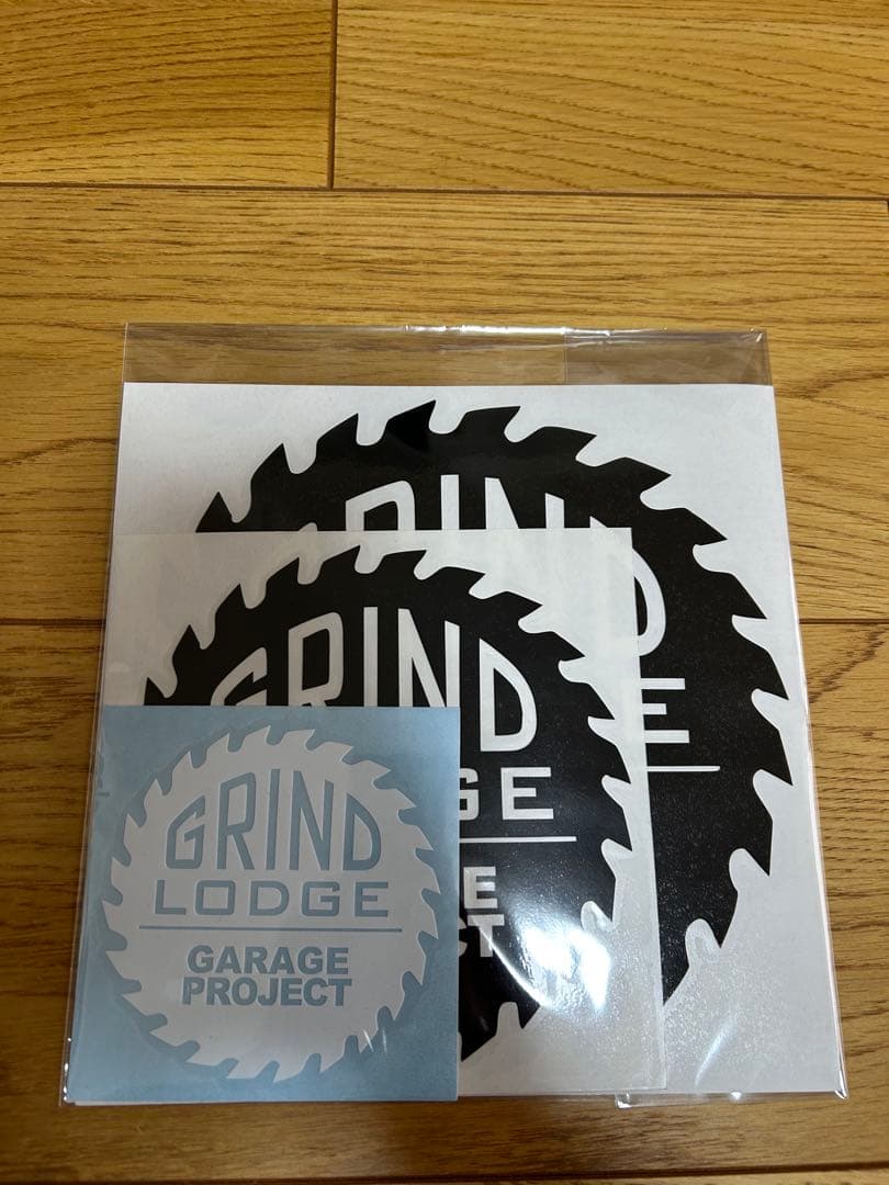 grindlodgeカッティングステッカーセット（３枚）