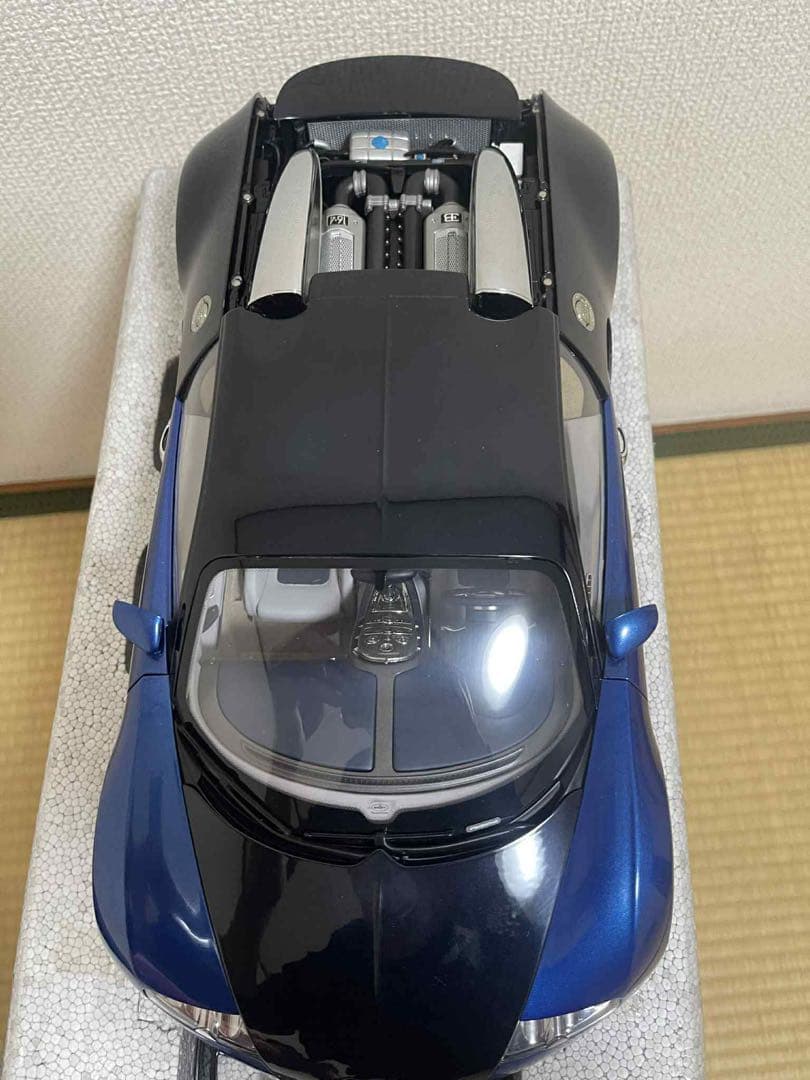 ミニカー AUTOart 1/12 Bugatti Veyron