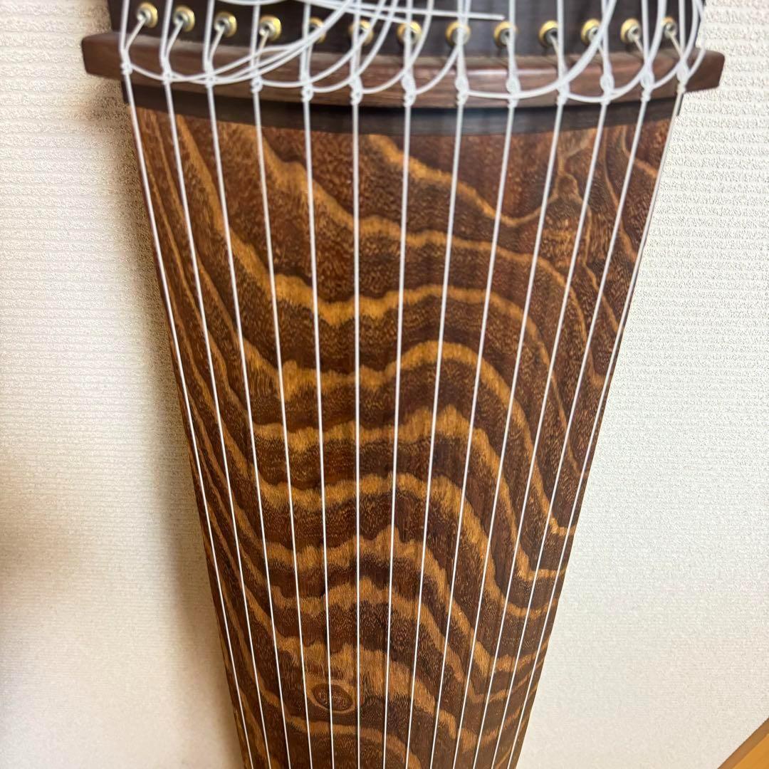 高級　箏　琴　綾杉彫　くり甲　透かし玉縁包み　山田流　蒔絵　螺鈿　13弦　ケース