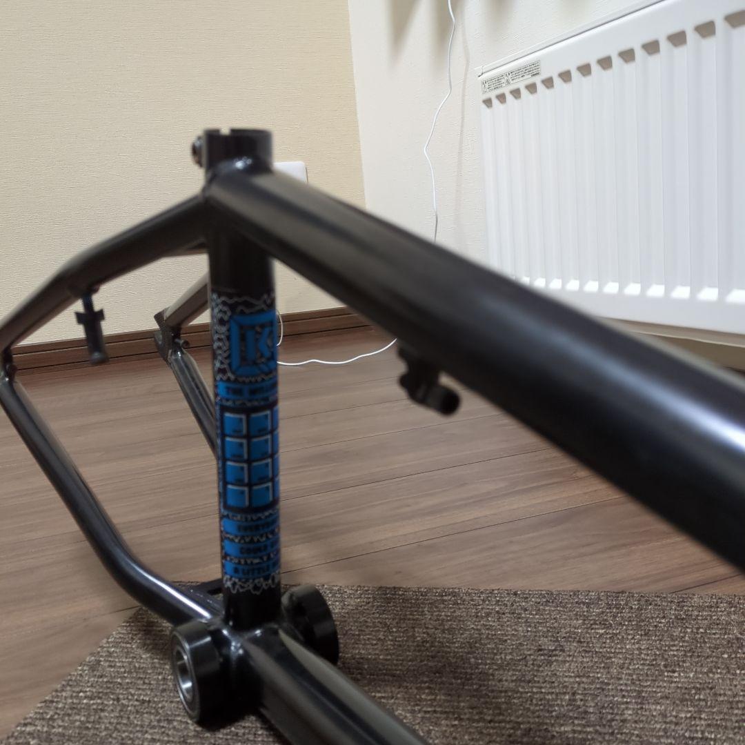 KINKBMX ウィリアムズフレーム黒色　22ミリBB付き
