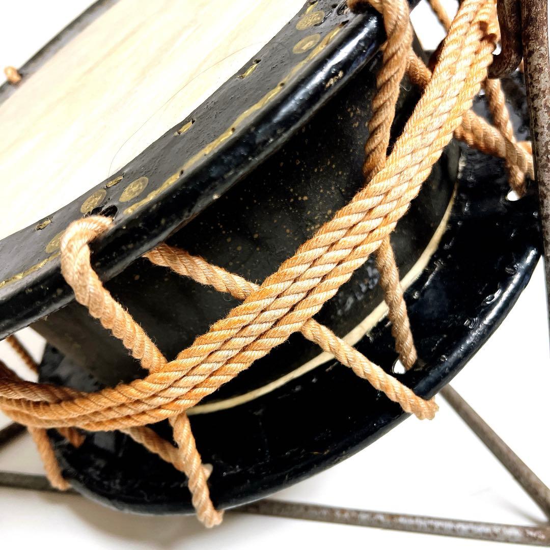 【締め太鼓】　和太鼓 33.5cm×14.5cm 打楽器　和楽器　鼓面良好　台座