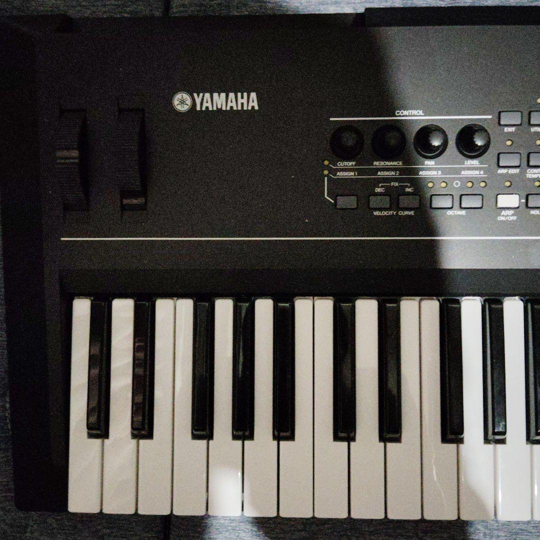Yamaha KX61 MIDIキーボード