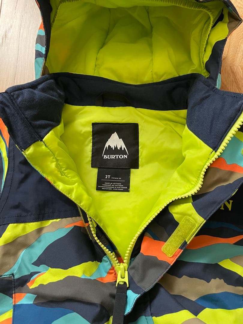 BURTON 子ども用スノーボードウェア カラフル迷彩　2T　90〜100cm