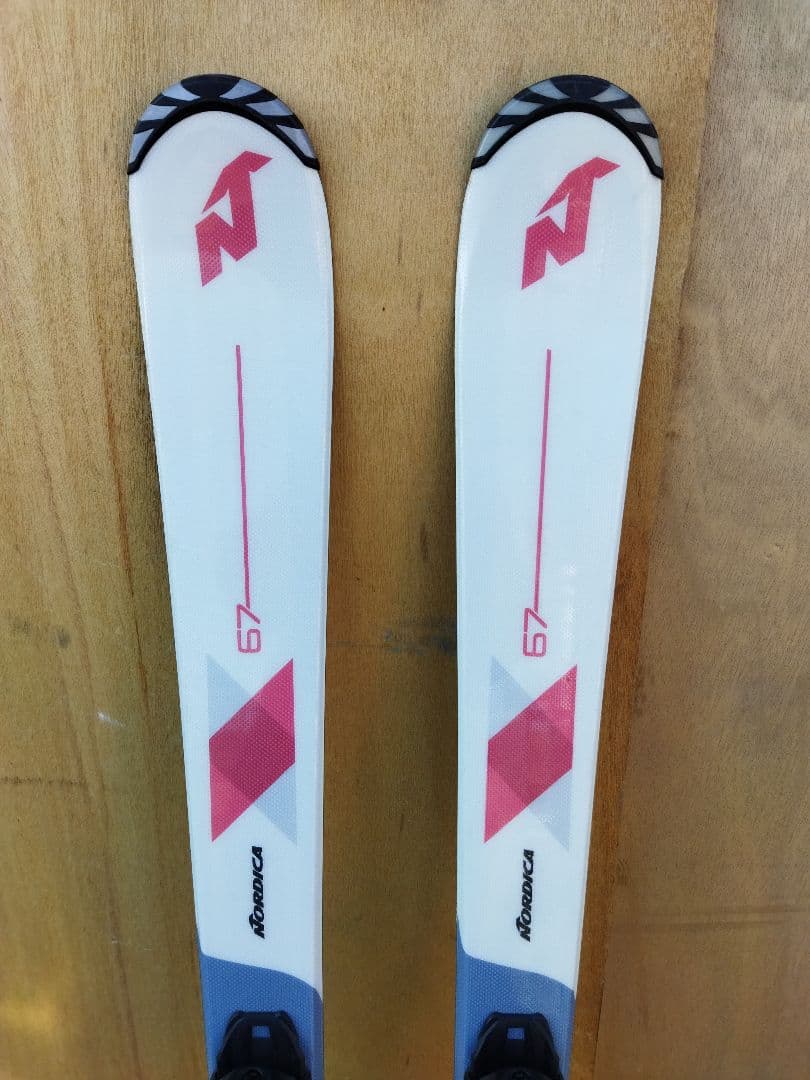 ノルディカ　Nordica 　スキー　板　sentra 130 水色