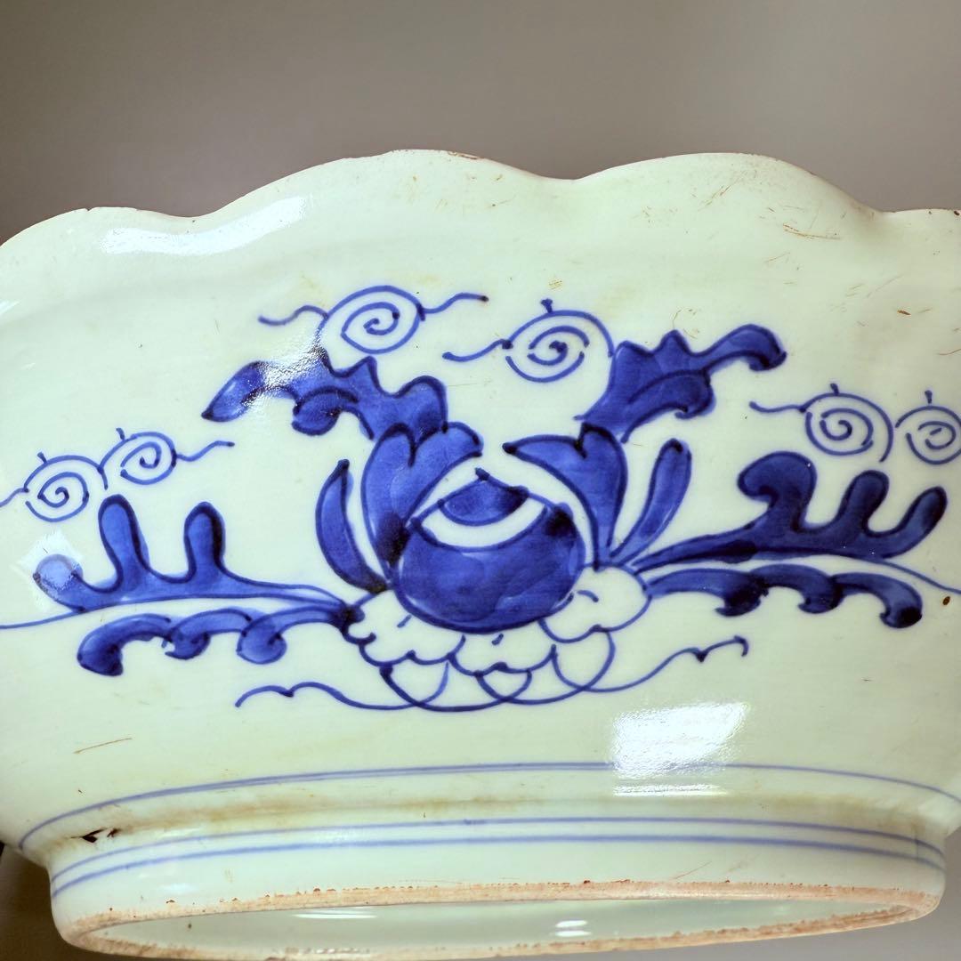 古伊万里　大明成化年製　極細密技巧　亀甲文　直径35.5㎝　赤絵　納め箱付