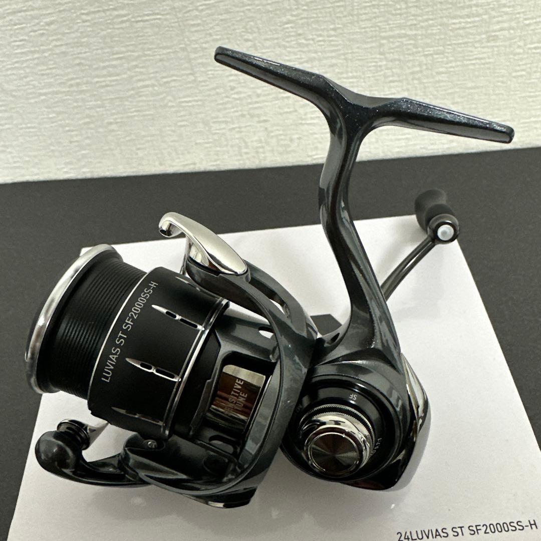 【美品】ダイワ24 LUVIAS ST SF2000SS-Hスピニングリール
