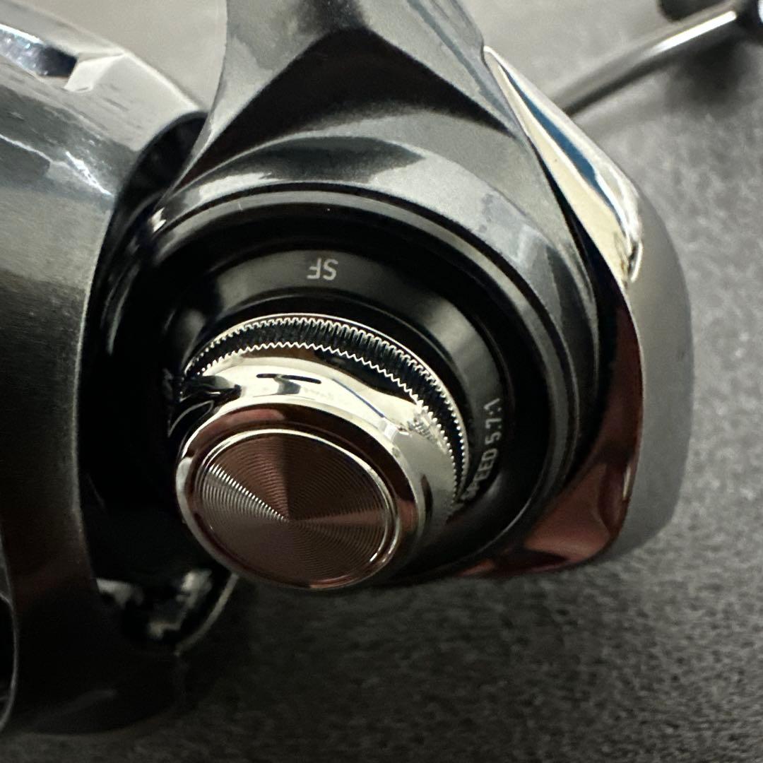 【美品】ダイワ24 LUVIAS ST SF2000SS-Hスピニングリール