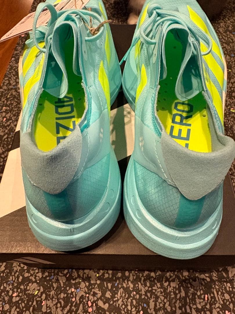 【新品未使用】アディダス　アディオスプロ4 25.5cm