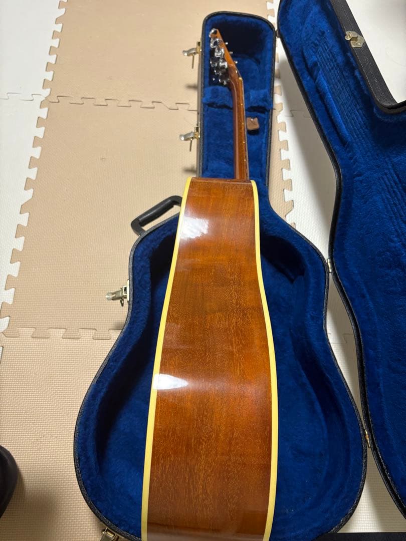 GIBSON j-50 アコースティックギター