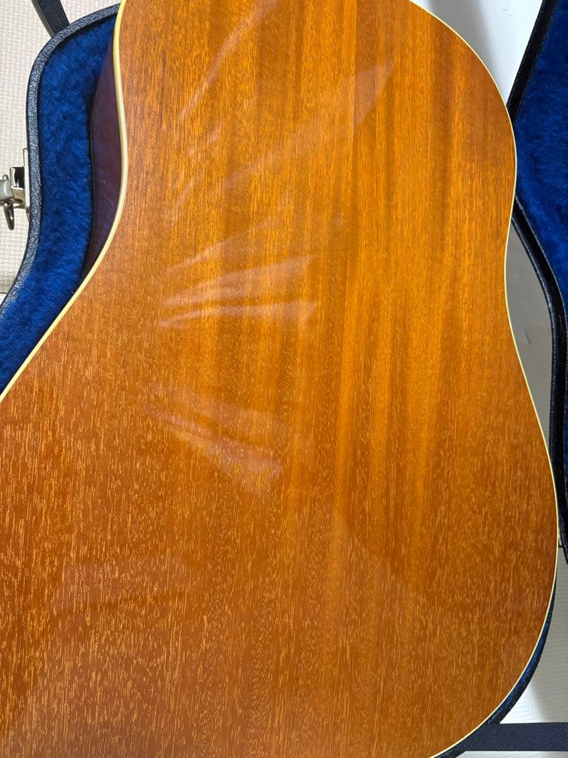 GIBSON j-50 アコースティックギター