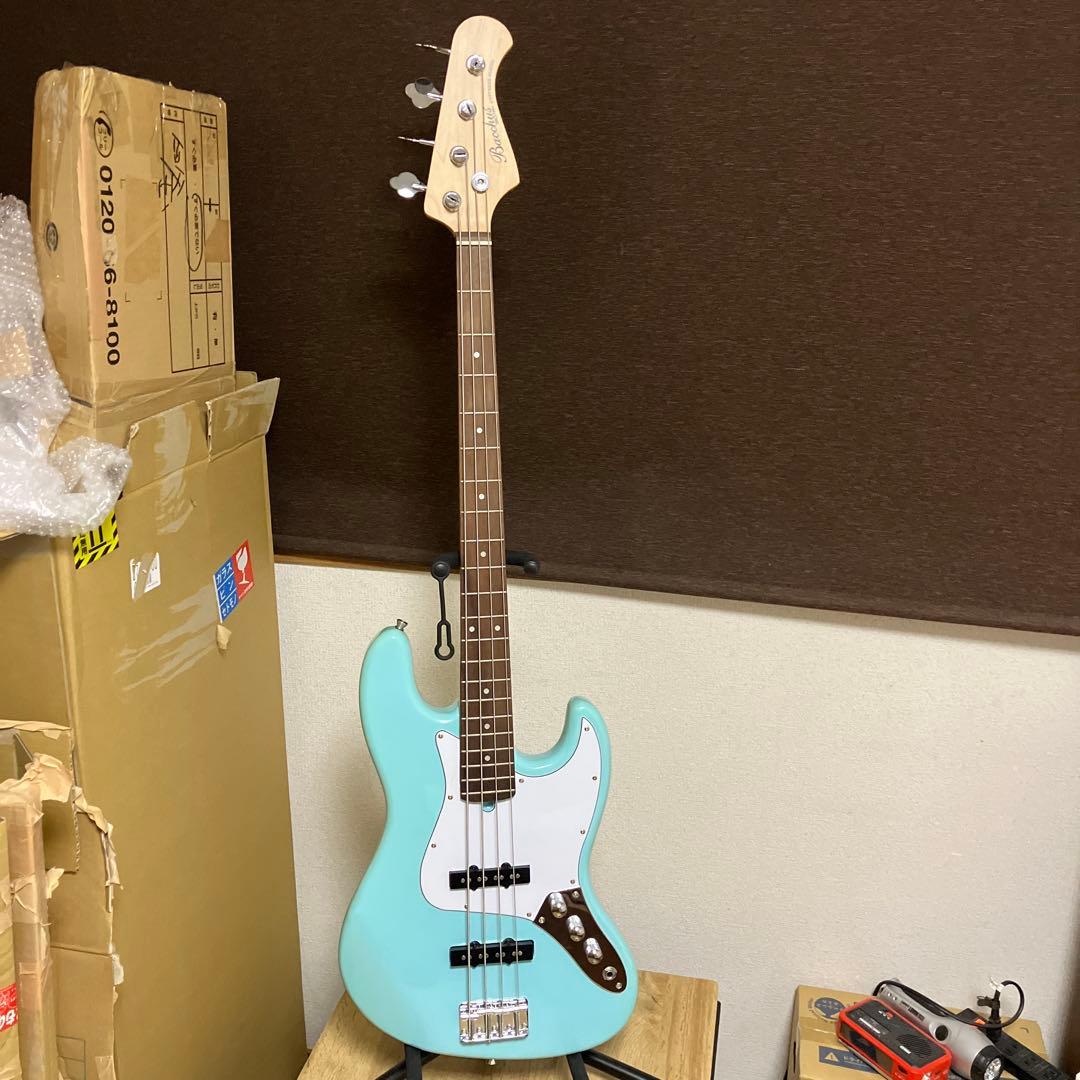 Bacchus バッカス　BJB－1　ユニバ　改ジャズベ　音出OK　超美中古品