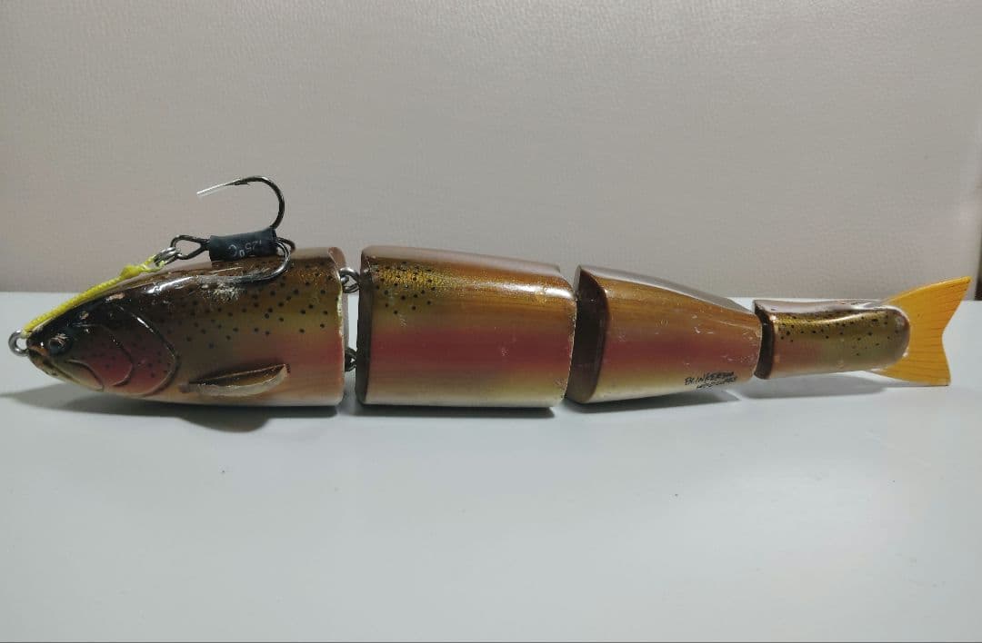 Wild luresワイルドルアーズ ブリンカー300 トラウト