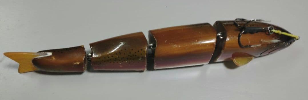 Wild luresワイルドルアーズ ブリンカー300 トラウト