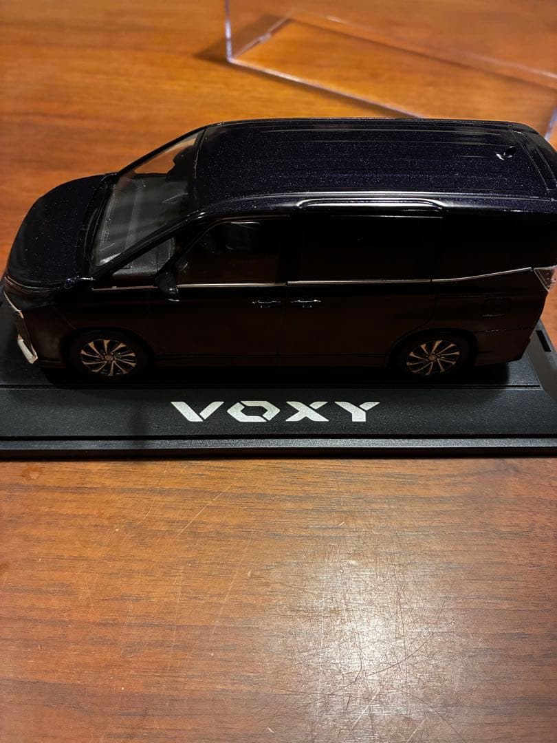 お値下げしました！非売品⭐︎TOYOTAヴォクシー　ミニカー