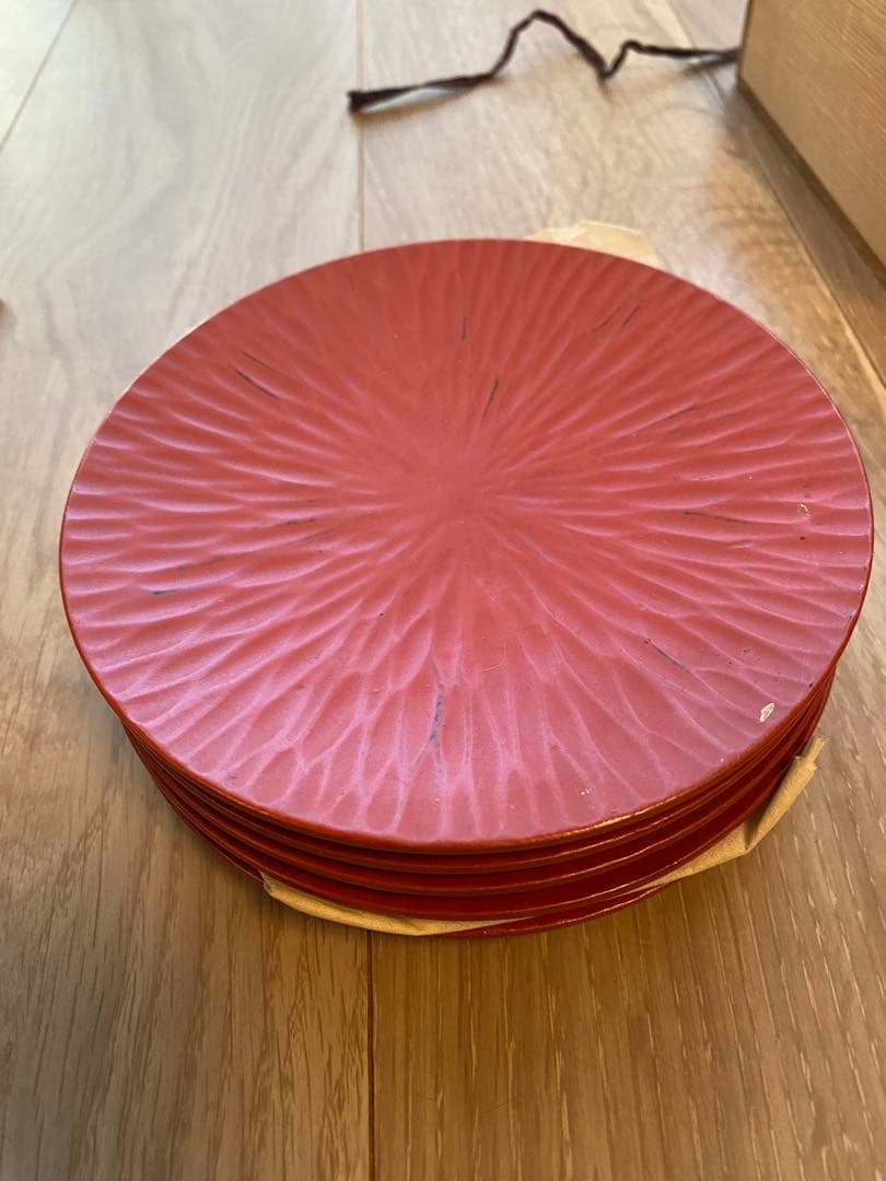 鎌倉彫り　宗工堂　木箱入り　朱塗り皿5枚セット