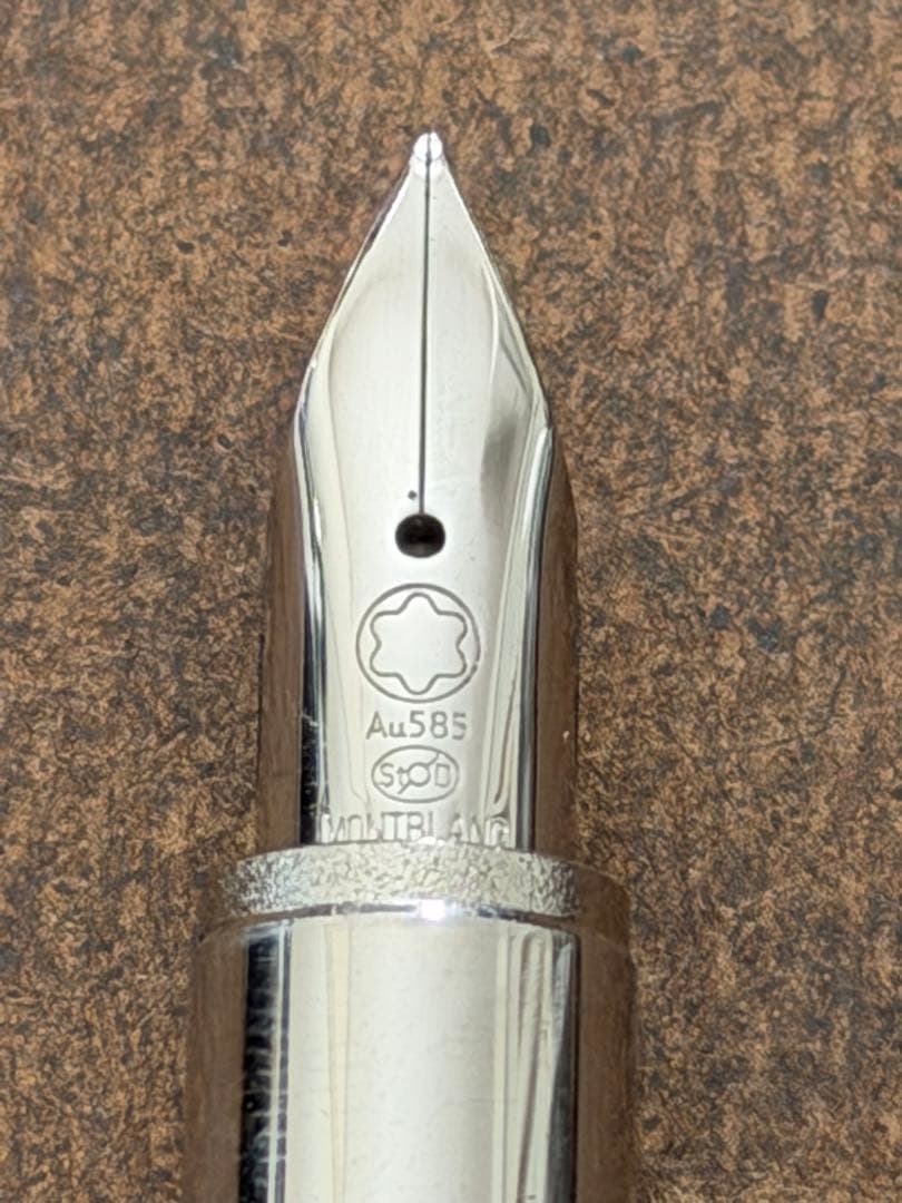 モンブラン 万年筆 スターウォーカー メタルラバー