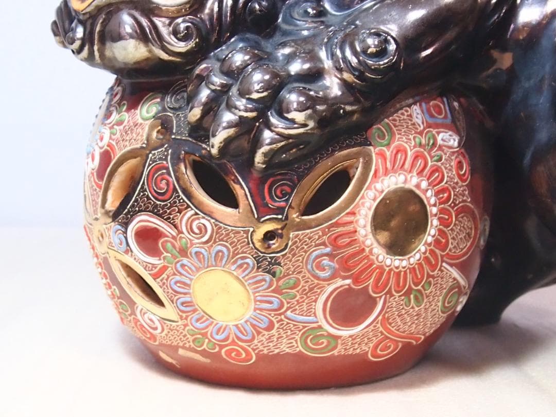 【希少・良品】九谷焼 狛犬 シルバー/銀色 玉乗り獅子/シーサー 魔除け 置物