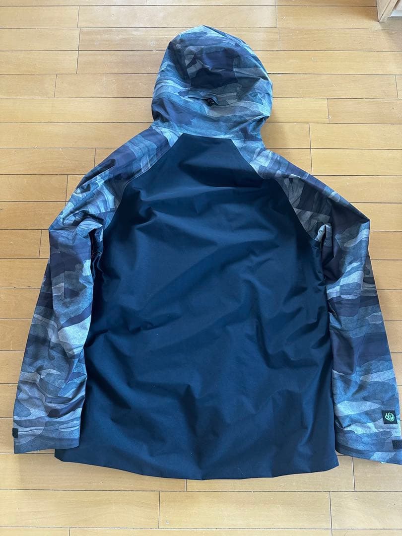686 GORE-TEX 迷彩柄 スキースノーボードジャケット