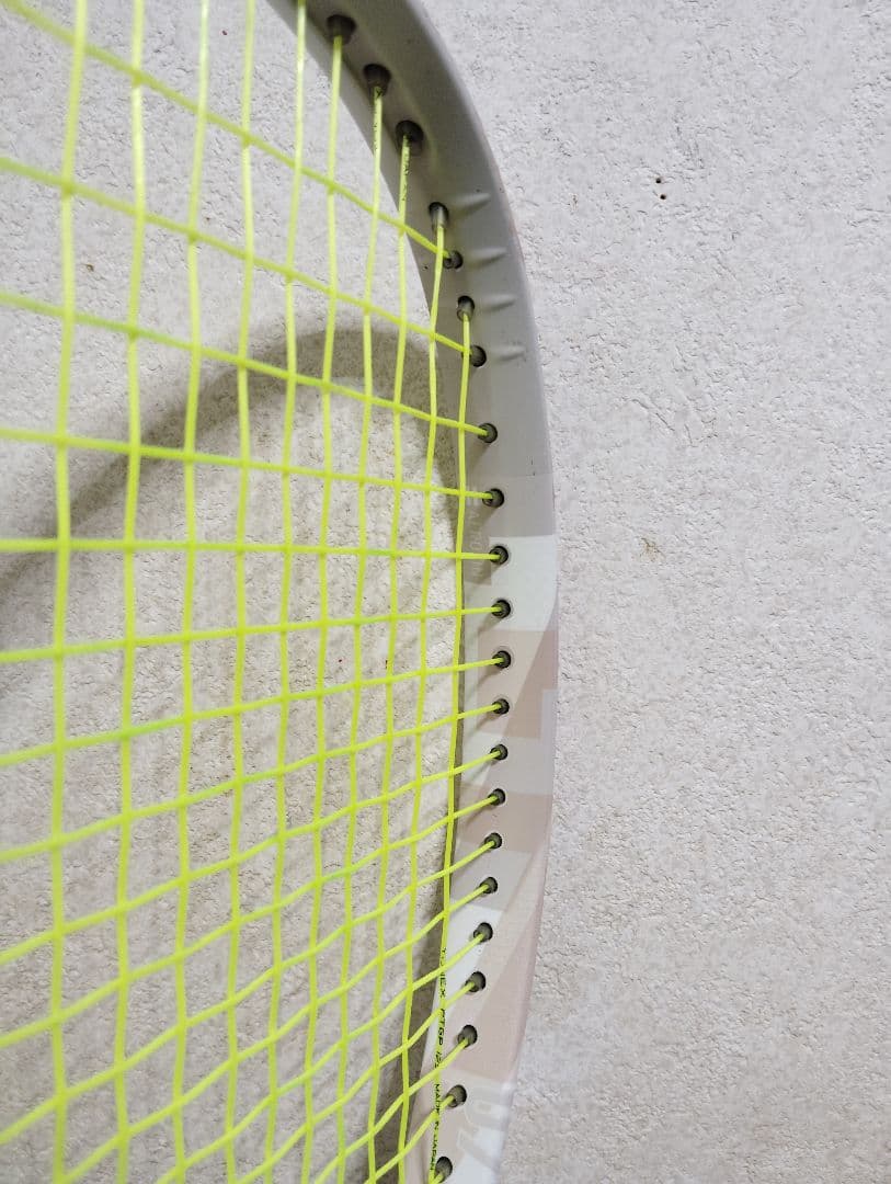 本日限定依頼値下　国内正規品 YONEX VCORE 100 テニスラケット