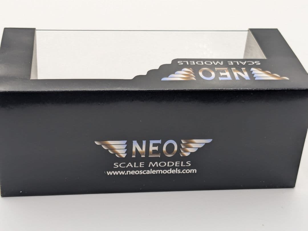 NEO　ネオ　ミニカー 1/43 Cadillac Seville