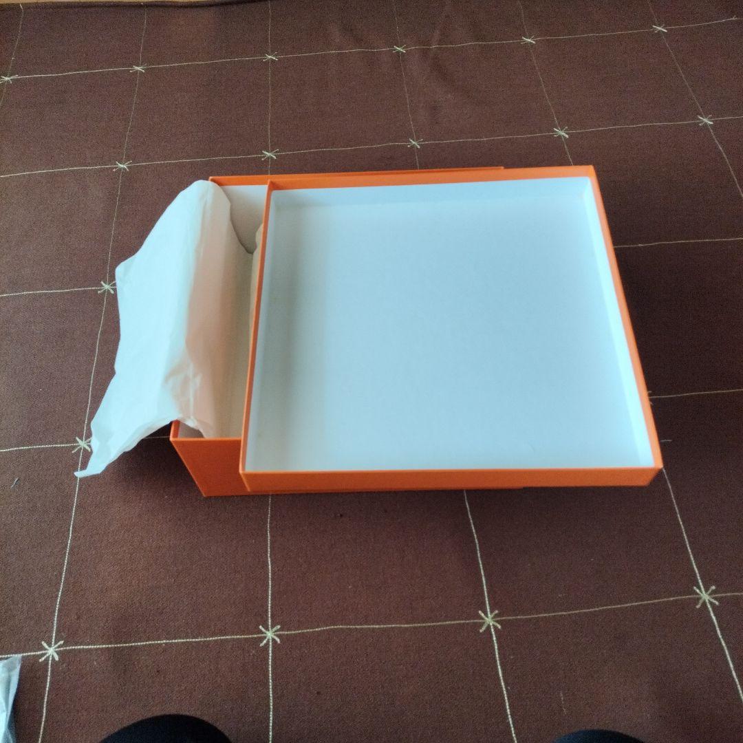 エルメスの箱2 個　レインカバー2個