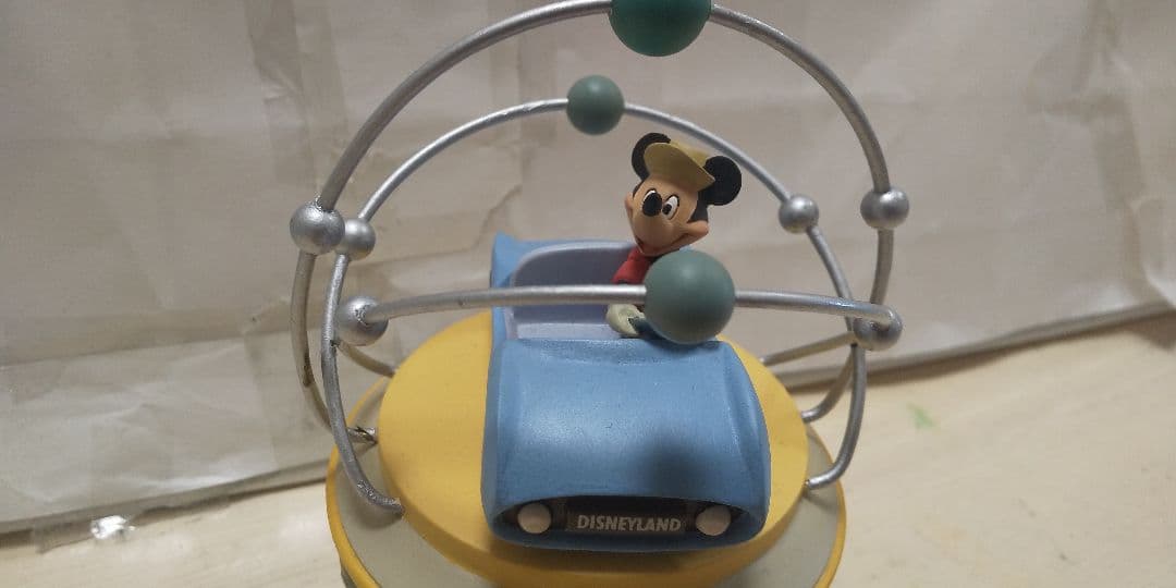 東京ディズニーランド グランドサーキットレースウェイ 小物入れ 500体限定品