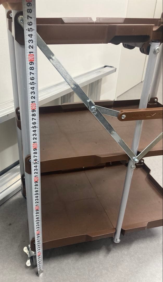 万能折りたたみワゴン　黒か茶か一つお選びください。