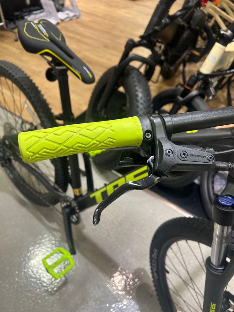 TREK Marlin 6 27.5インチMTB Sサイズ