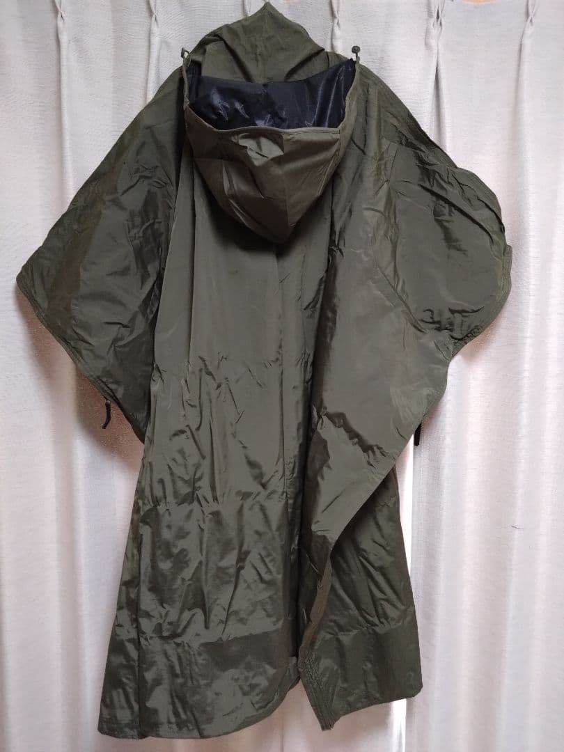 遮光ポンチョ　空挺ポンチョプロモンテ PUROMONTE アンアクター