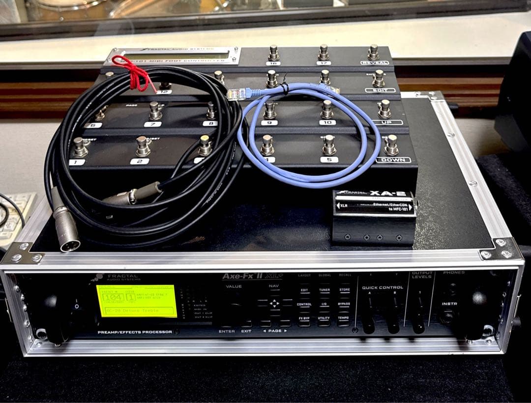 Fractal Audio Axe FX II XL+ & MFC101等