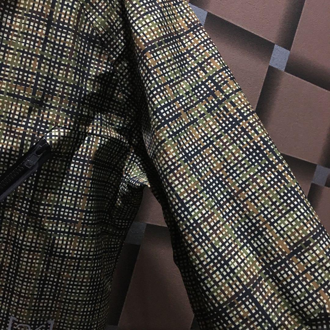 Burton ak GORE-TEX スノーボードジャケット ウエアMサイズ