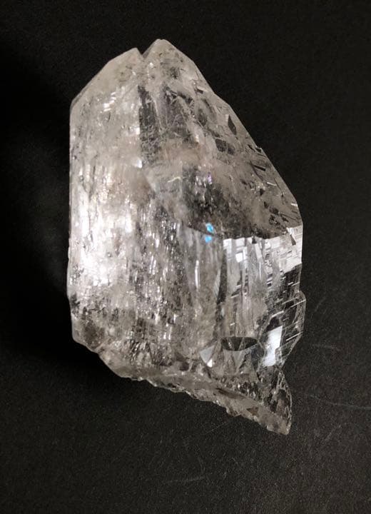 虹入りガーネッシュヒマールカテドラル水晶