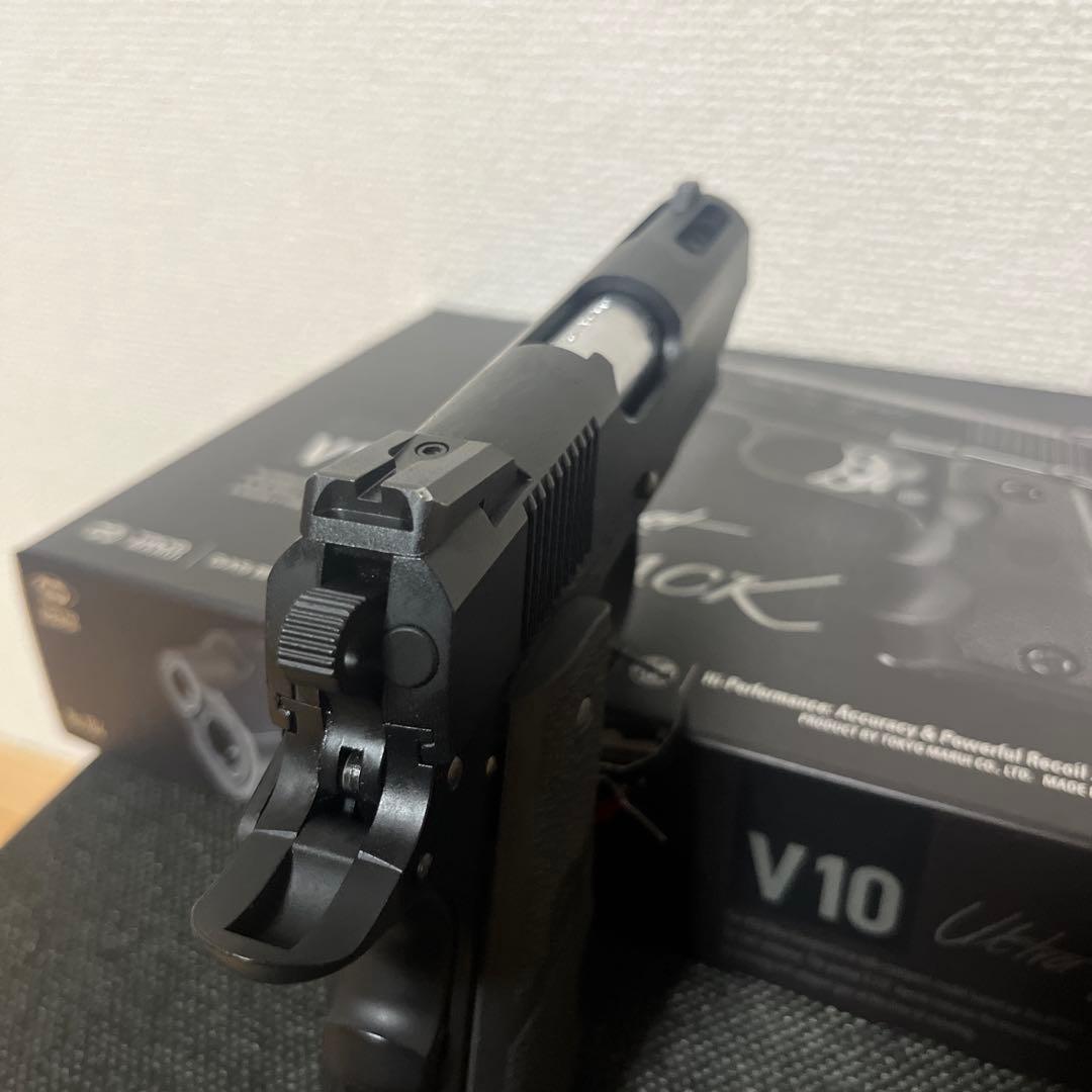 東京マルイ V10 Ultra Compact BLACK　予備マガジン2個付き