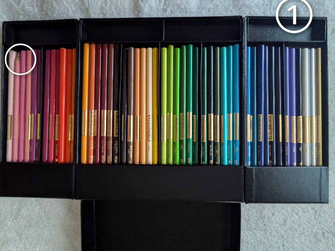 ①KARISMACOLOR 油性色鉛筆　48色セット