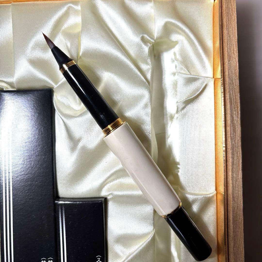 【新品】 くれ竹 万年毛筆 夢銀河 鹿角　呉竹　筆ペン