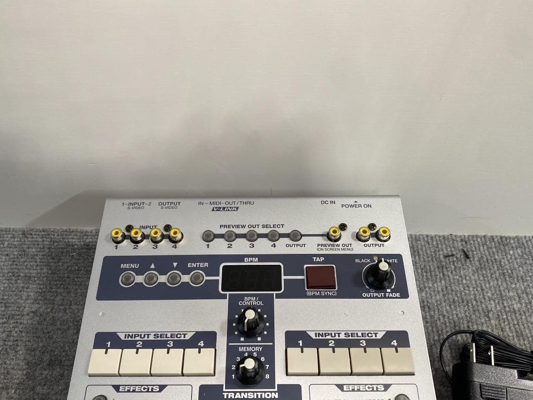 Roland V-4 ビデオミキサー