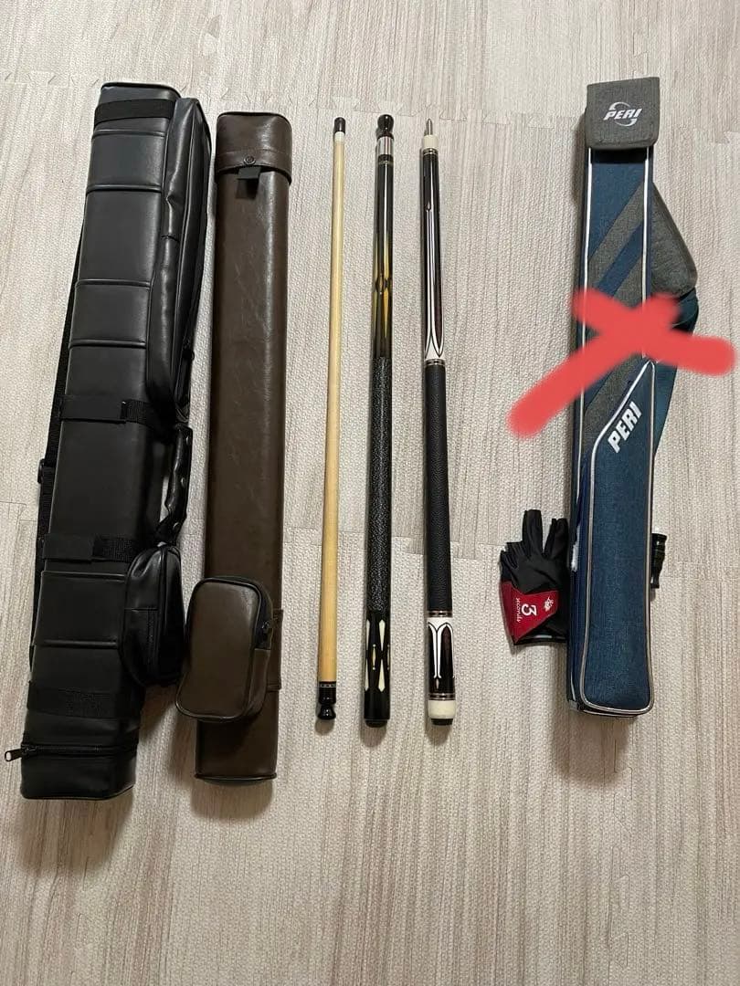 ビリヤードキューとケース