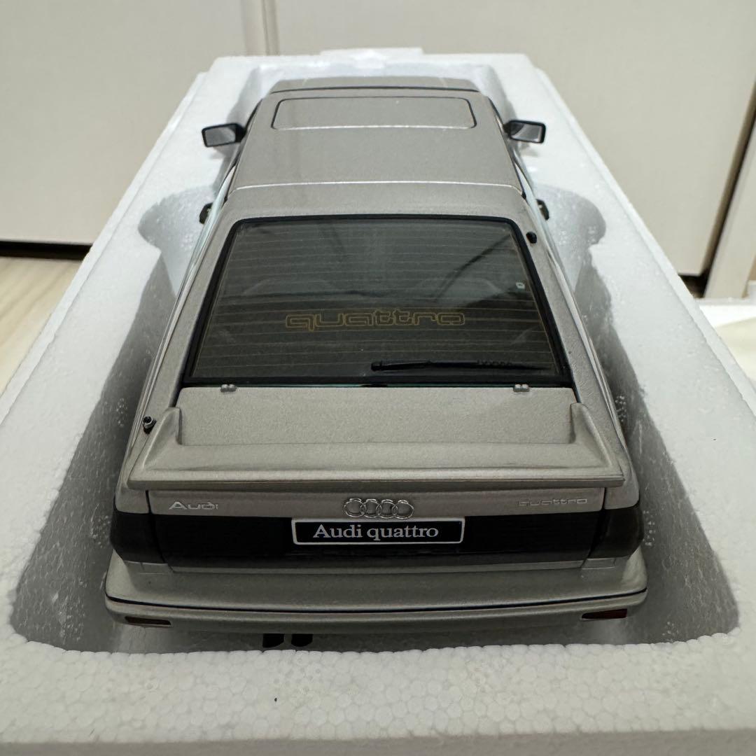 ミニカー AUTOart Audi sport Quattro 1988 1/18