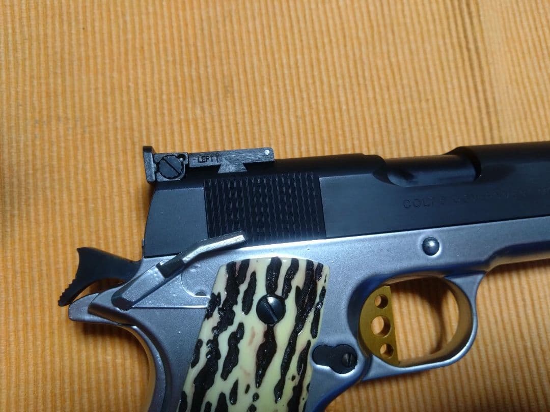 マルイ　 コルト ガバメントカスタム ガスガン　ボマーサイト