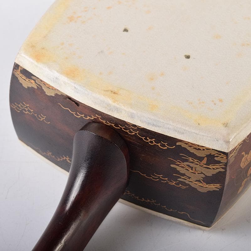 和楽器　ミニチュア　山水人物蒔絵　三味線　置物　バチ付　時代箱付　M　R8262