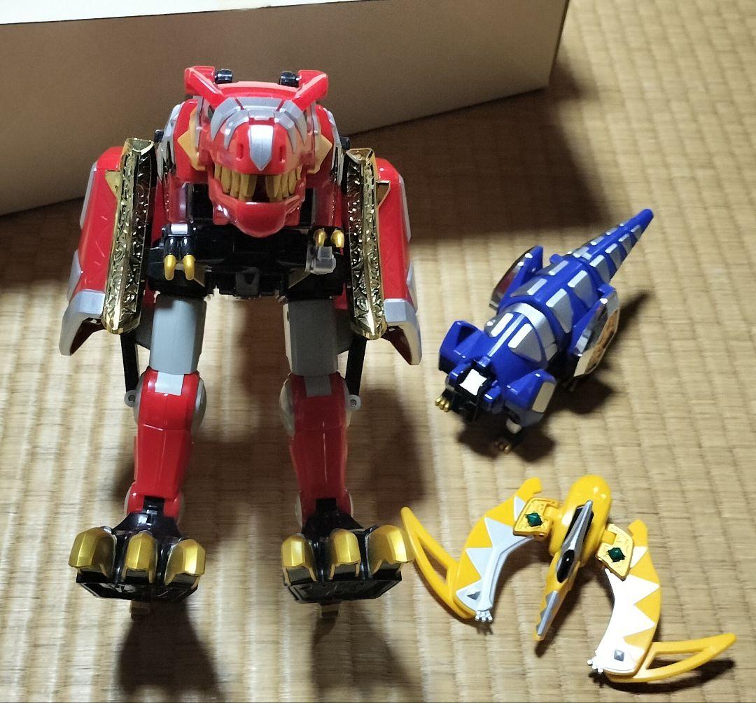 バンダイ DX爆竜合体アバレンオー