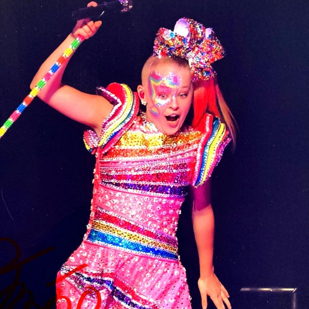 ジョジョシワ直筆サイン入り超大型写真…