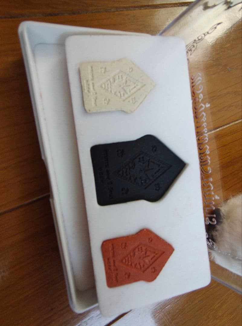 タイのお守りプラクルアン！クンペーン三体セット！１２９周年モデル！