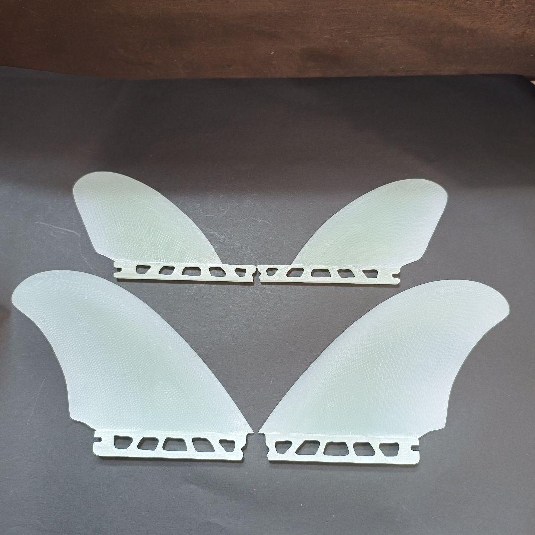 マチャドクワッド系　フューチャーフィン対応　ＶＯＬＡＮカラー　フィン