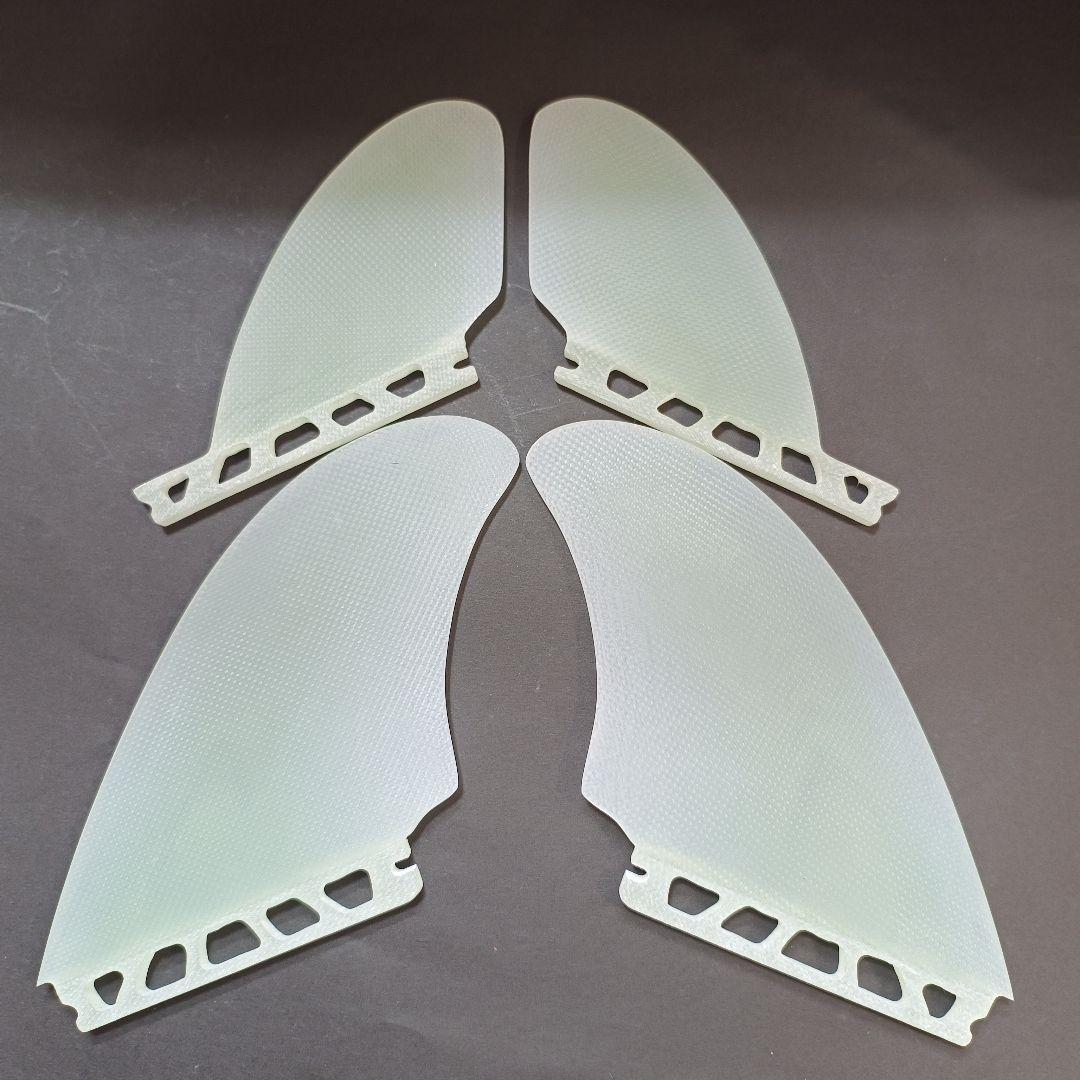 マチャドクワッド系　フューチャーフィン対応　ＶＯＬＡＮカラー　フィン