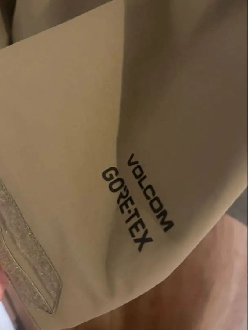 VOLCOM GORE-TEXジャケット ベージュ