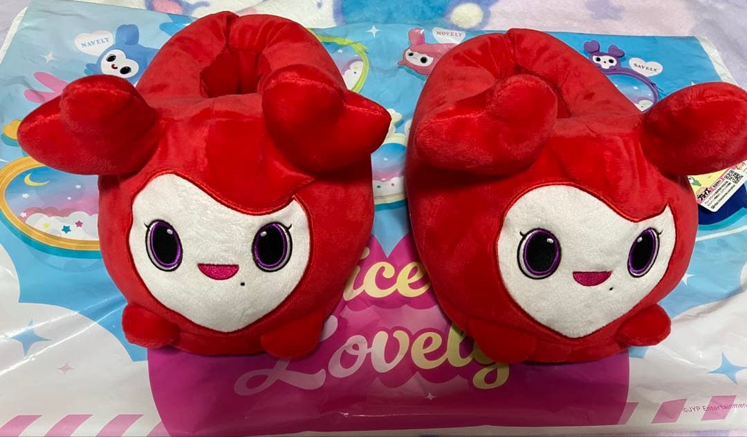 TWICE LOVELYS ぬいぐるみスリッパ コンプリート 全メンバー セット