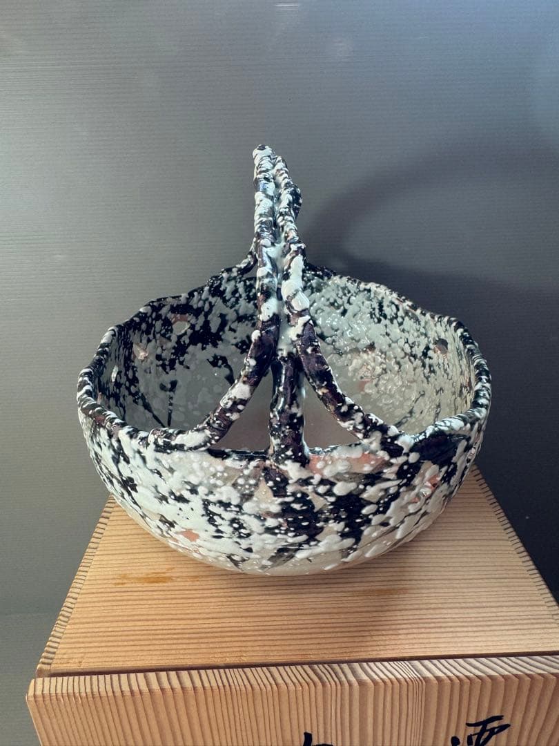 2784 阿漕窯 雪笹　手付　菓子鉢　共箱 未使用